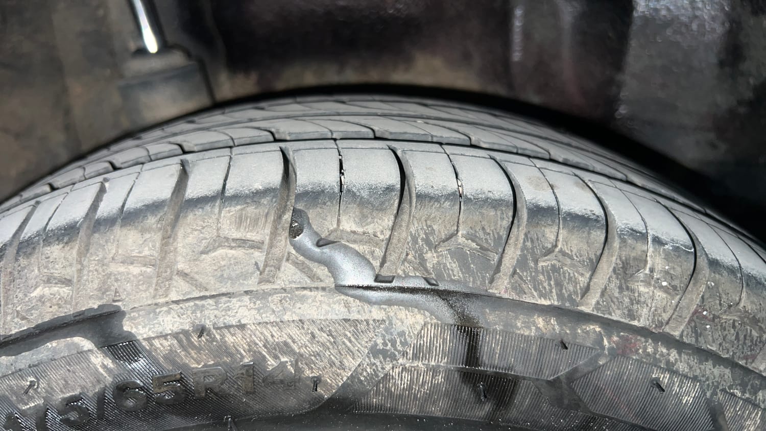 Used 2015 Honda Amaze 1.2 S i-VTEC Petrol Manual tyres RIGHT REAR TYRE TREAD VIEW