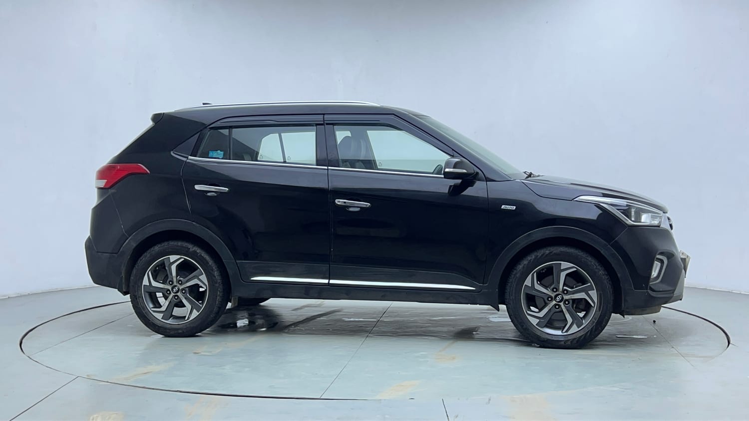 Used 2018 Hyundai Creta SX 1.6 AT Petrol Petrol Automatic exterior RIGHT SIDE VIEW