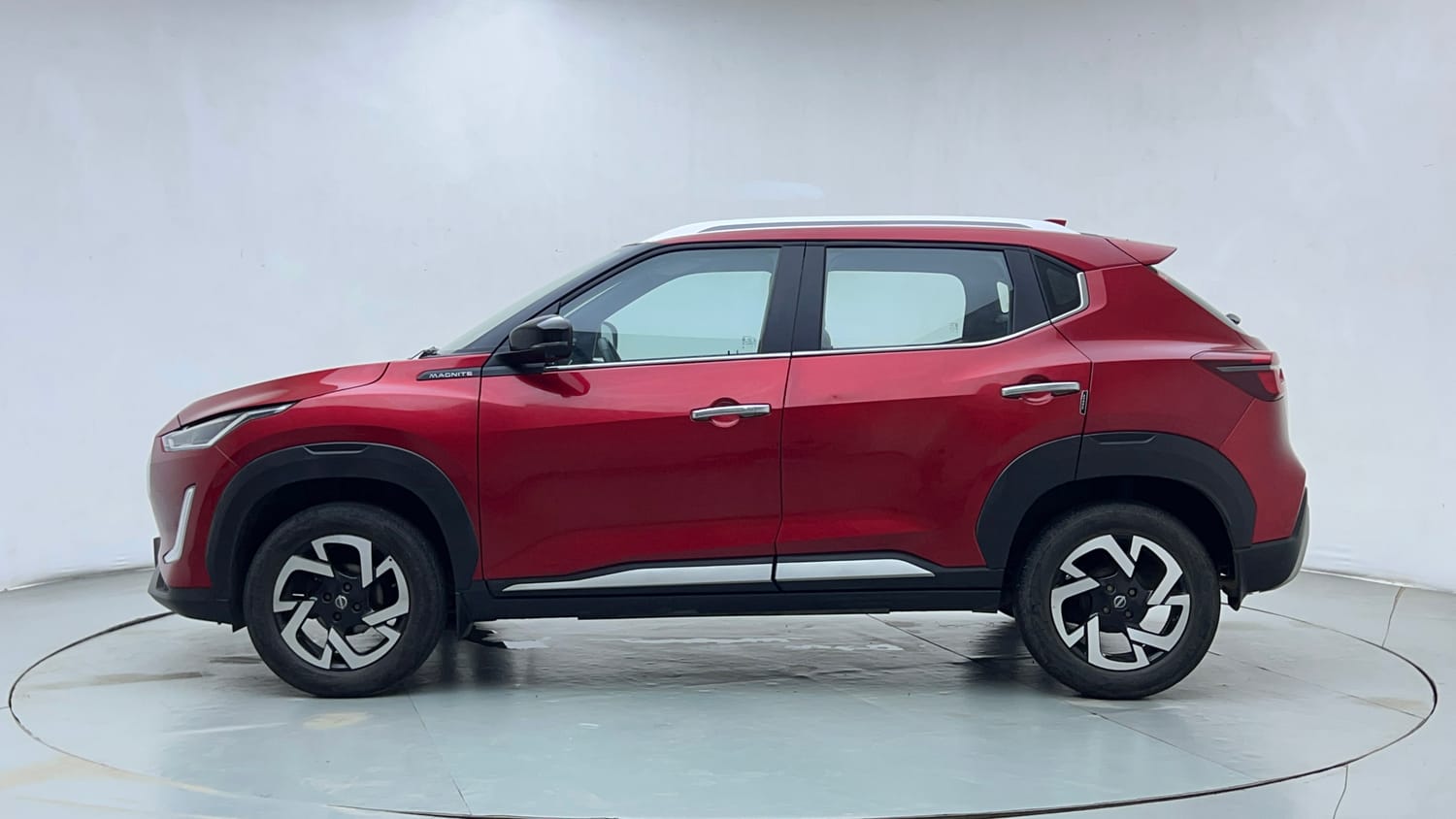 Used 2023 Nissan Magnite XV Premium Turbo Petrol Manual exterior LEFT SIDE VIEW