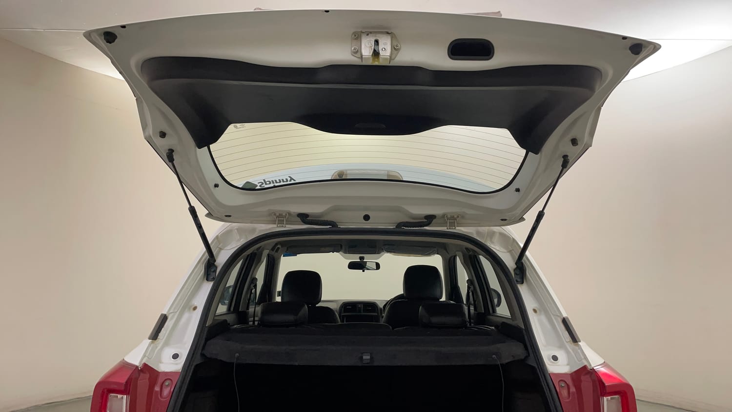 Used 2021 Maruti Suzuki Vitara Brezza ZXi AT SHVS Petrol Automatic interior DICKY DOOR OPEN VIEW