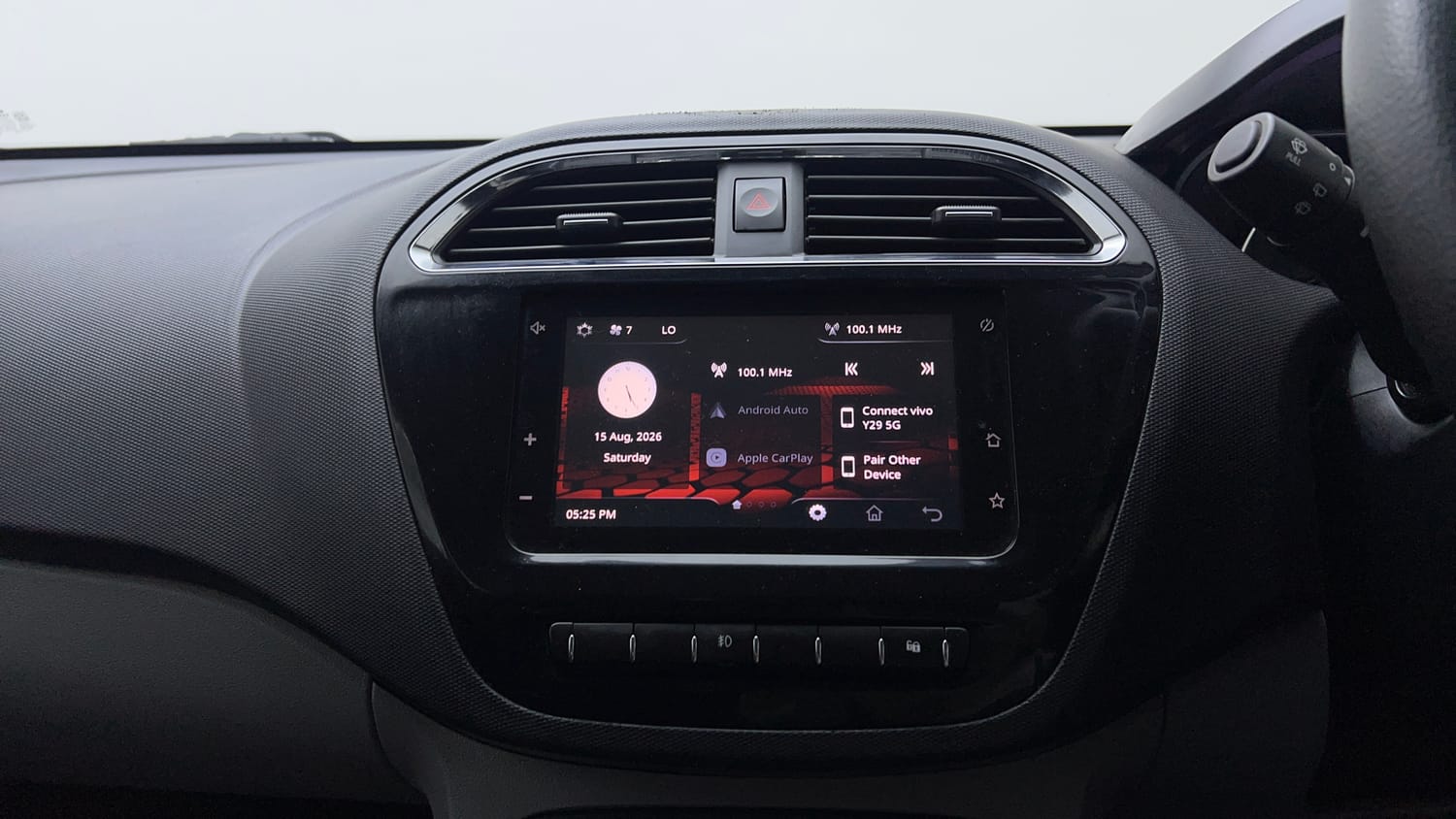 Used 2020 Tata Tiago XZ Plus Petrol Manual top_features Touch screen infotainment system