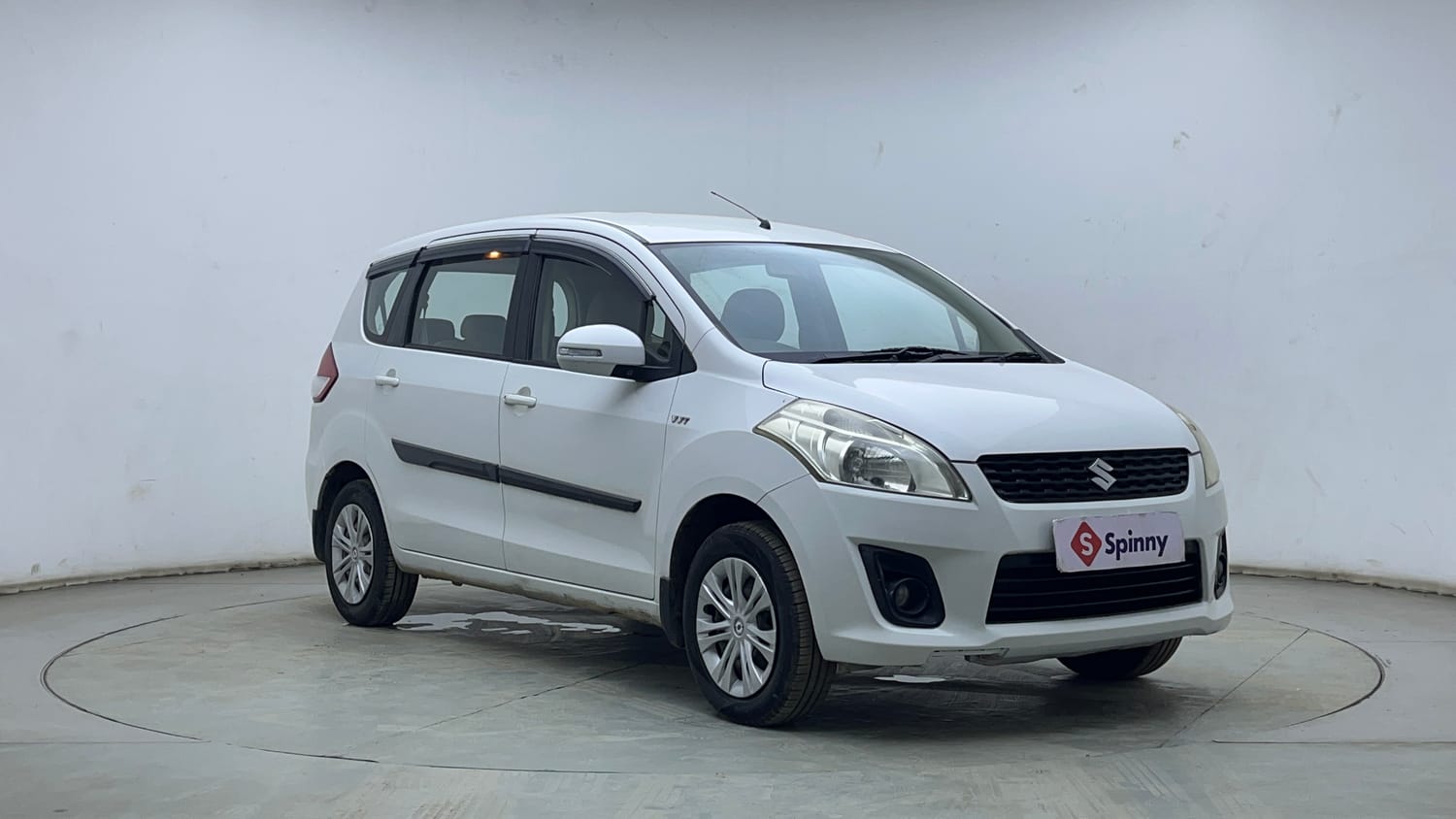 Used 2014 Maruti Suzuki Ertiga Vxi Petrol Manual exterior RIGHT FRONT CORNER VIEW