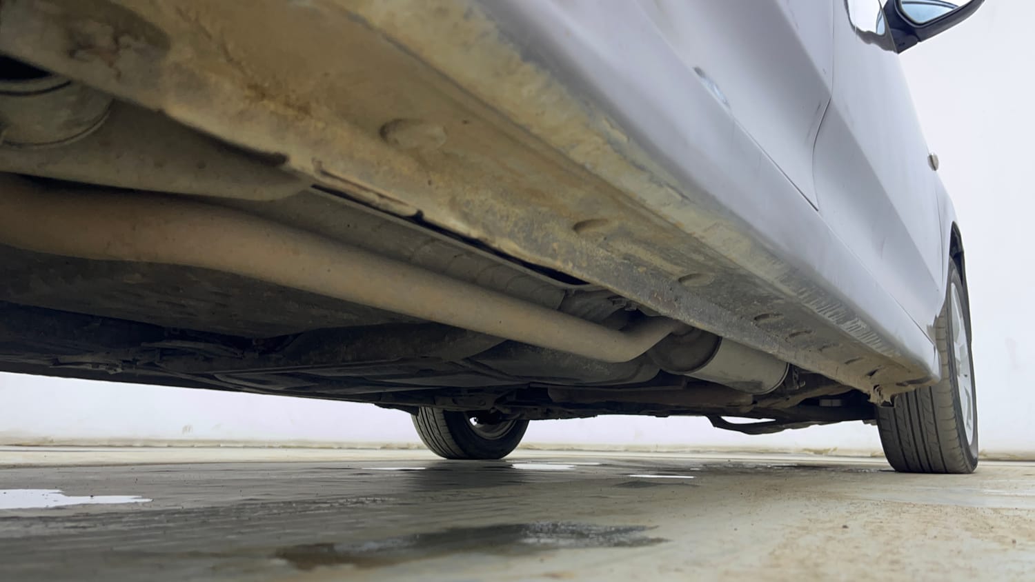 Used 2011 Honda City 1.5 V AT Petrol Automatic extra REAR RIGHT UNDERBODY VIEW
