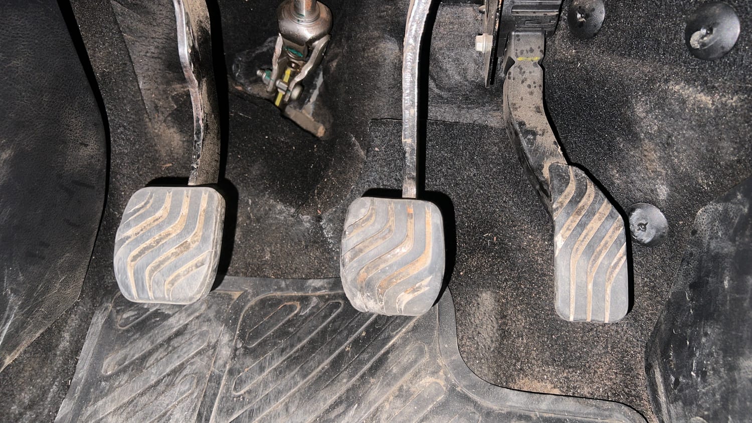 Used 2023 Nissan Magnite XV Petrol Manual interior PEDALS VIEW