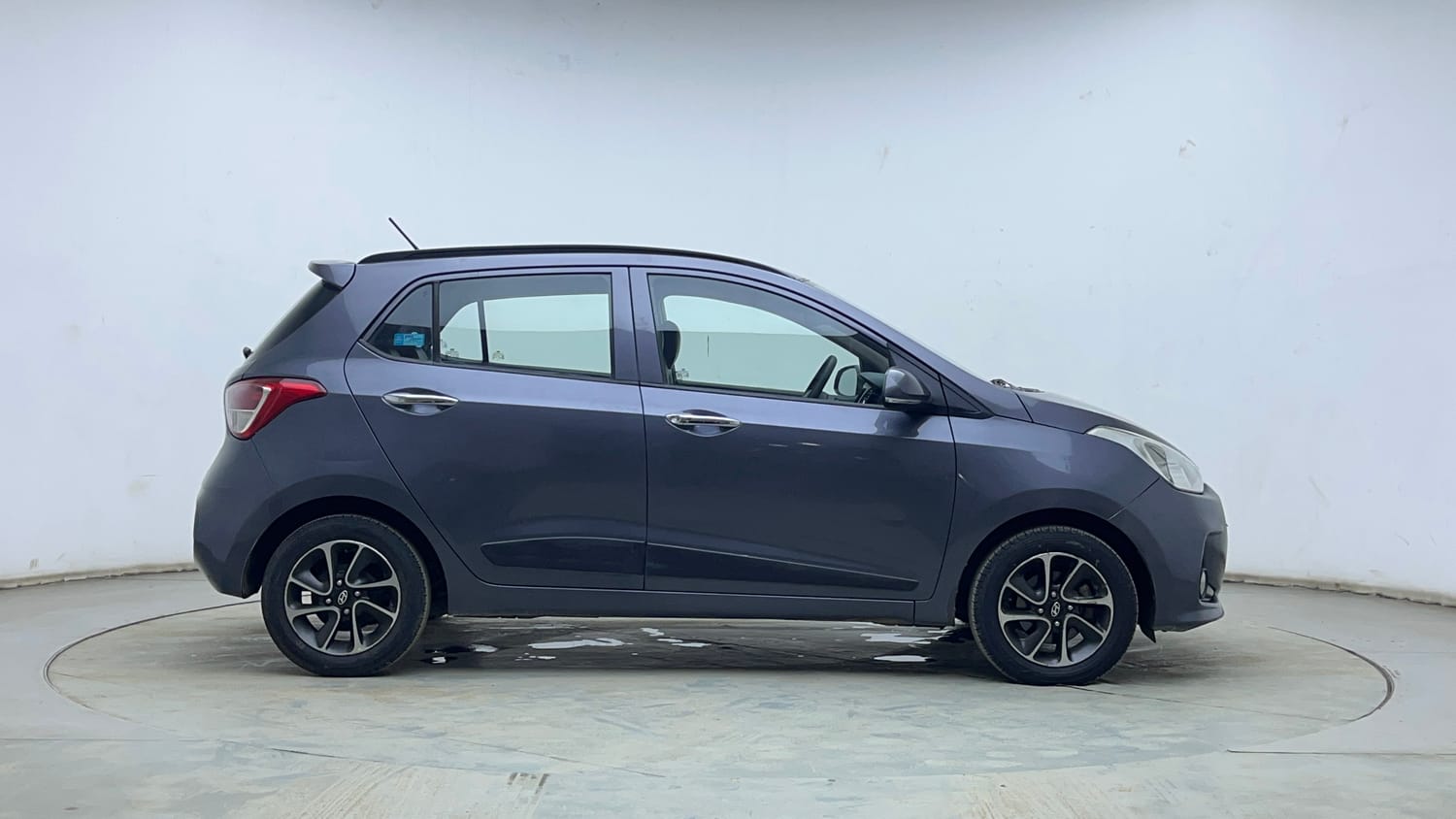 Used 2017 Hyundai Grand i10 Asta 1.2 Kappa VTVT Petrol Manual exterior RIGHT SIDE VIEW