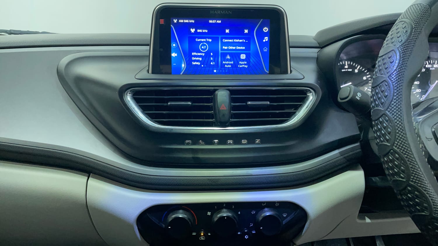 Used 2021 Tata Altroz XM Plus Petrol Petrol Manual interior MUSIC SYSTEM & AC CONTROL VIEW