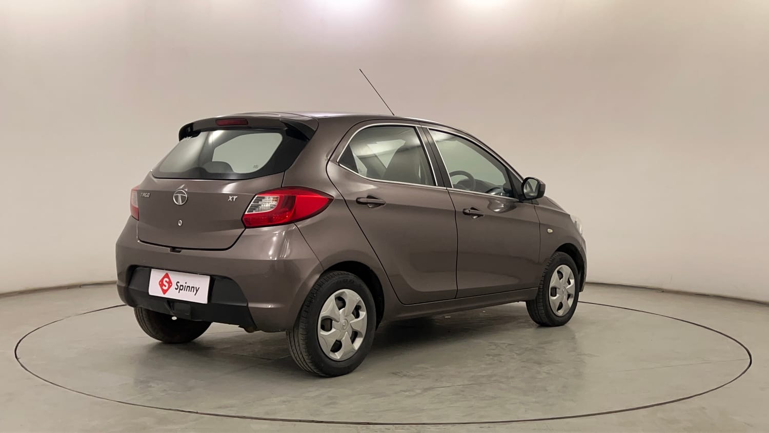 Used 2016 Tata Tiago Revotron XT Petrol Manual exterior RIGHT REAR CORNER VIEW