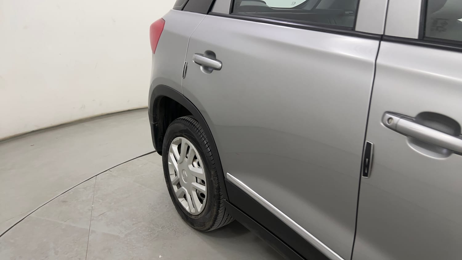 Used 2022 maruti-suzuki Vitara Brezza LXi Petrol Manual dents MINOR SCRATCH