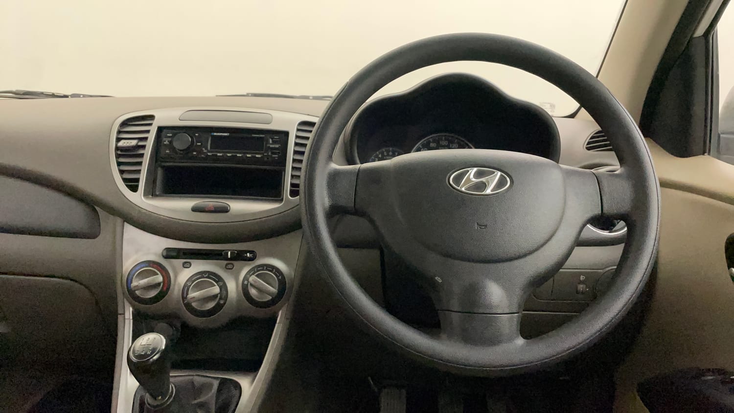 Used 2013 Hyundai i10 Magna 1.2 Kappa2 Petrol Manual interior STEERING VIEW