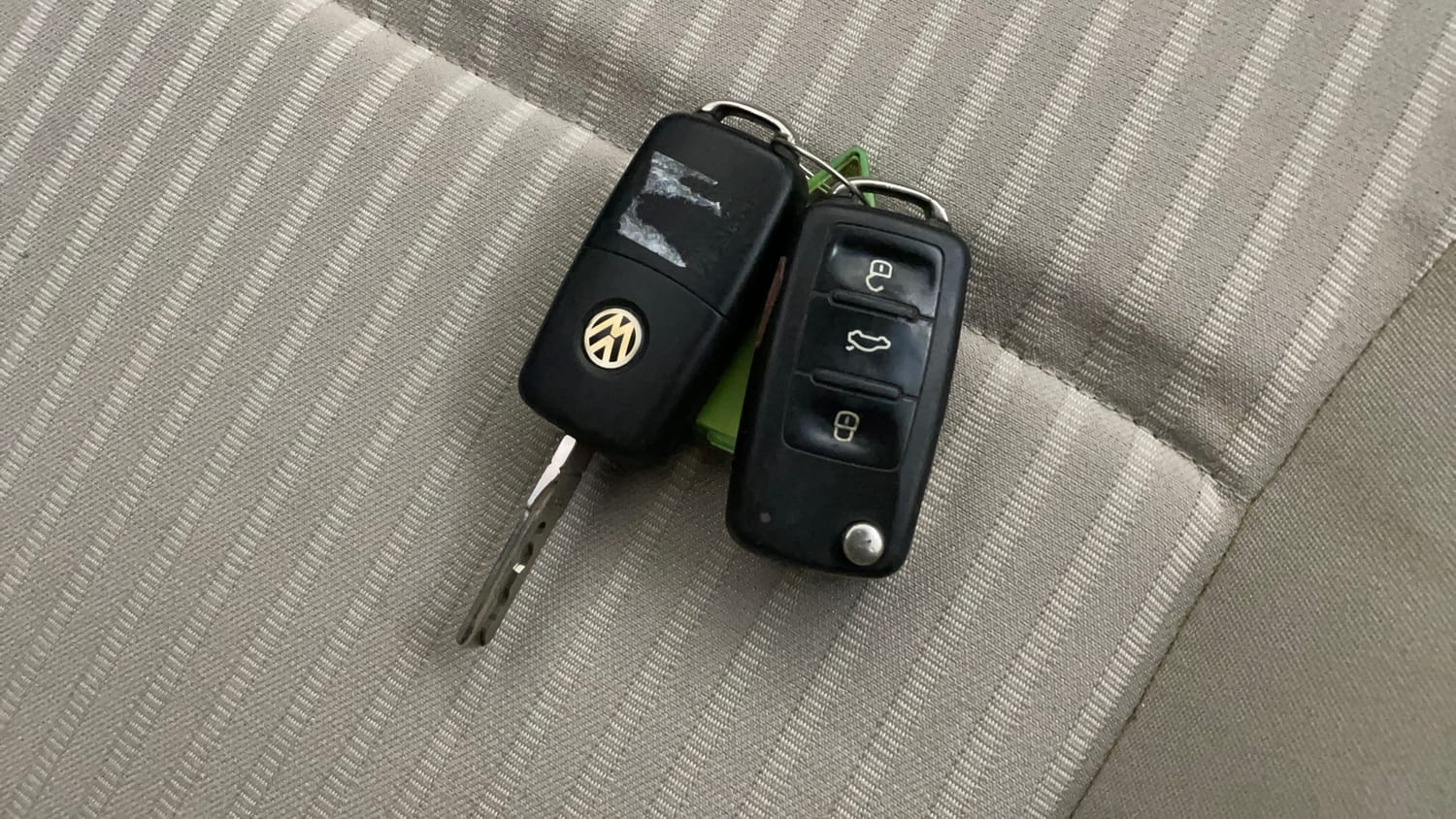 Used 2014 Volkswagen Polo Highline1.2L (P) Petrol Manual extra CAR KEY VIEW