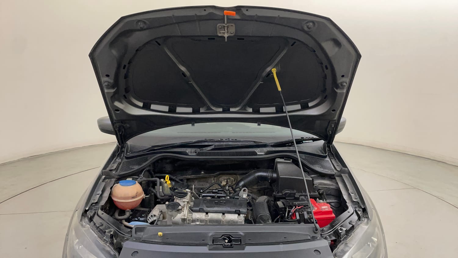 Used 2014 Volkswagen Polo Highline1.2L (P) Petrol Manual engine ENGINE & BONNET OPEN FRONT VIEW