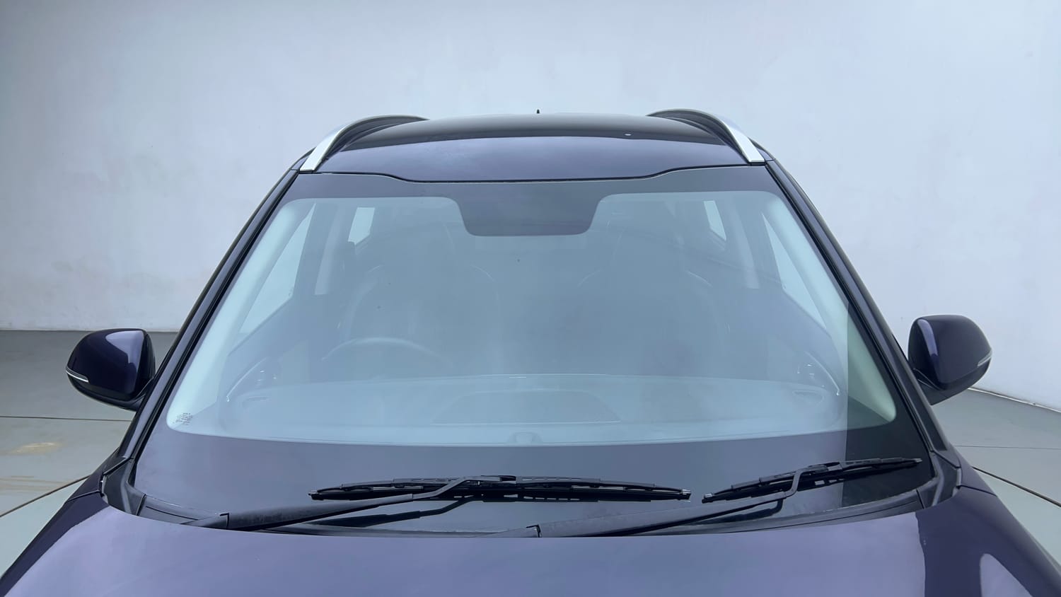 Used 2022 Kia Carens Prestige Plus 1.4 Petrol MT 7 STR Petrol Manual exterior FRONT WINDSHIELD VIEW