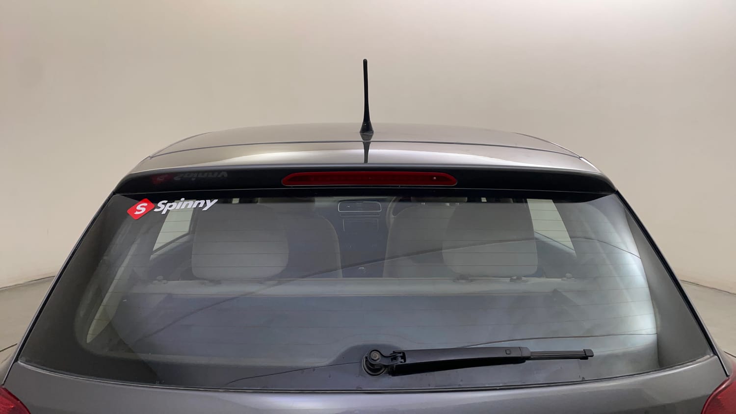 Used 2014 Volkswagen Polo Highline1.2L (P) Petrol Manual top_features Rear defogger