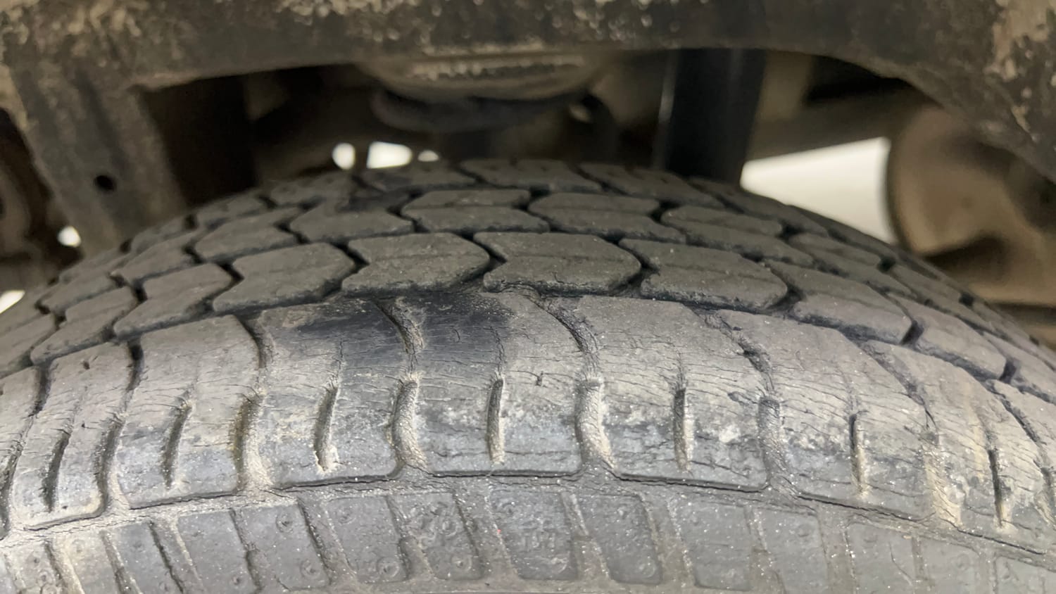 Used 2016 Maruti Suzuki Alto K10 VXi AMT Petrol Automatic tyres RIGHT REAR TYRE TREAD VIEW