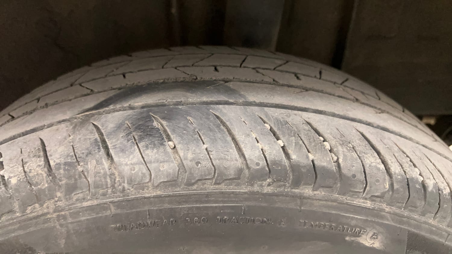Used 2023 Nissan Magnite XV Petrol Manual tyres LEFT REAR TYRE TREAD VIEW