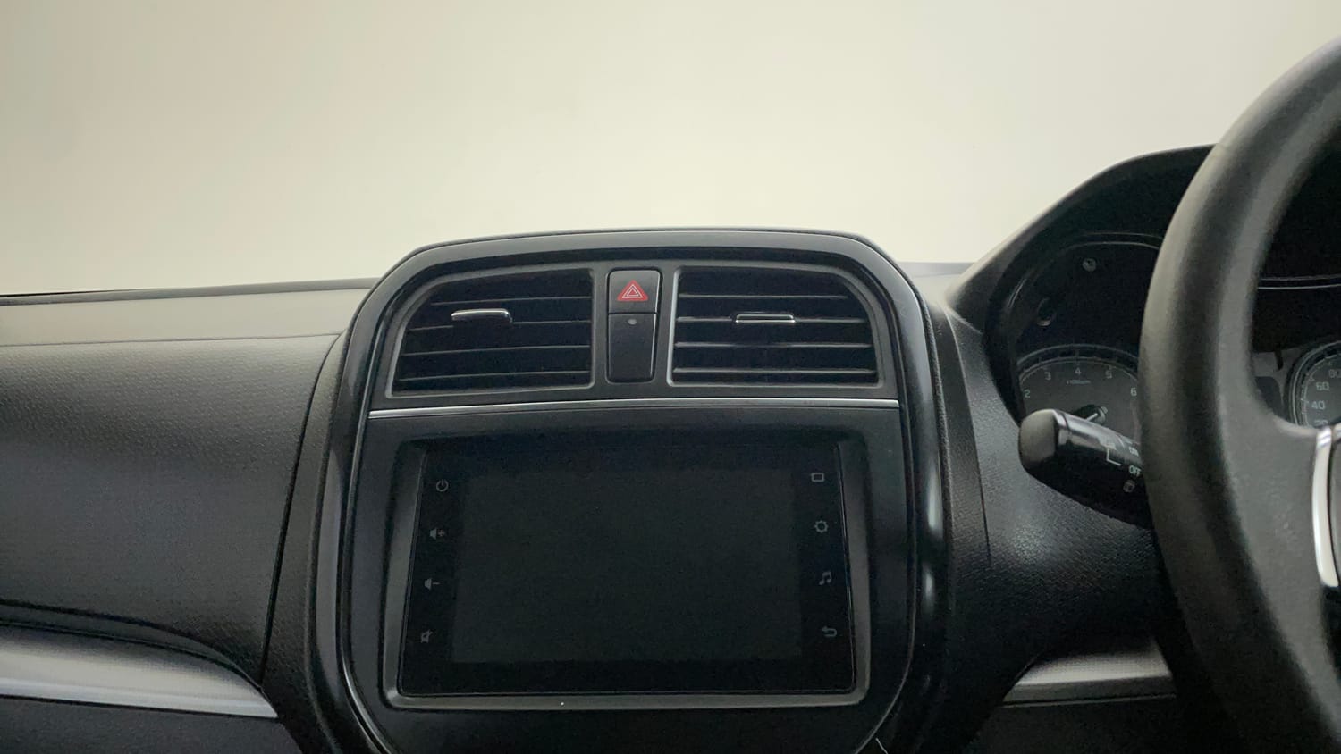 Used 2021 Maruti Suzuki Vitara Brezza ZXi AT SHVS Petrol Automatic top_features Touch screen infotainment system