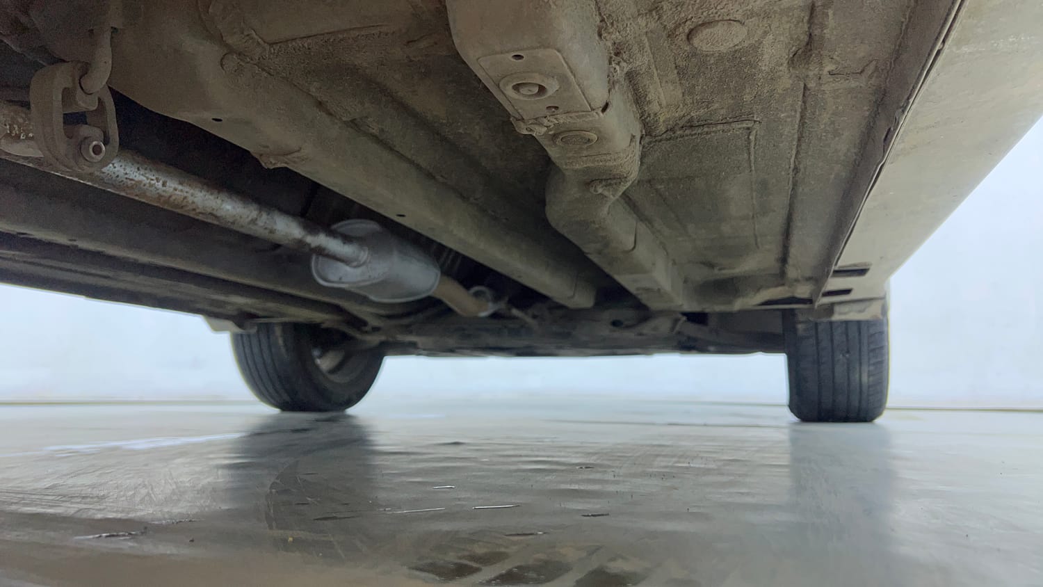 Used 2018 Hyundai Creta SX 1.6 AT Petrol Petrol Automatic extra REAR RIGHT UNDERBODY VIEW