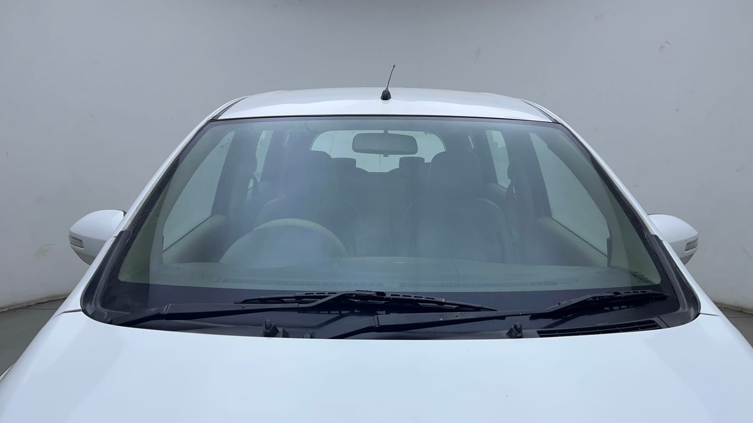 Used 2014 Maruti Suzuki Ertiga Vxi Petrol Manual exterior FRONT WINDSHIELD VIEW