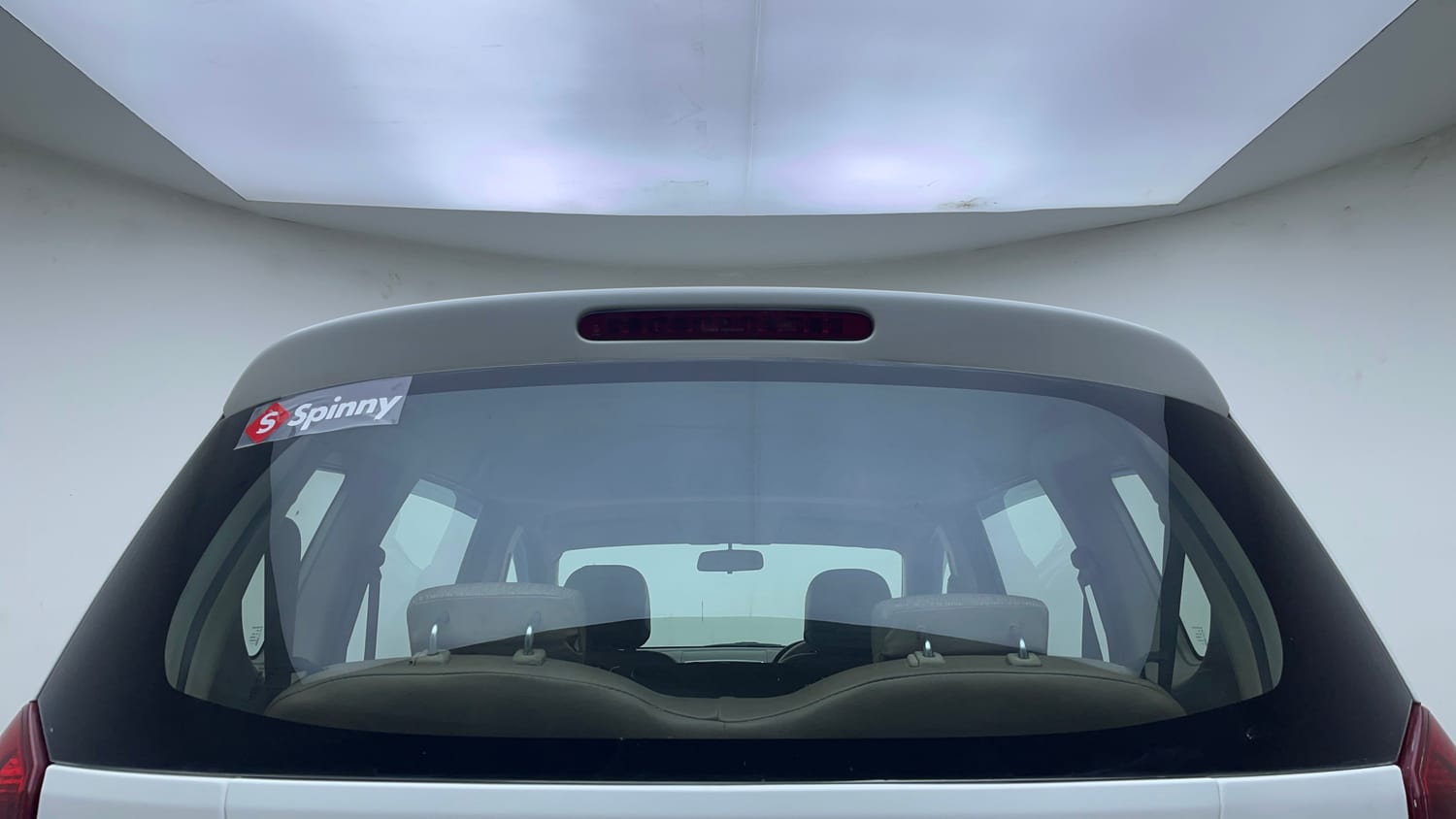 Used 2014 Maruti Suzuki Ertiga Vxi Petrol Manual exterior BACK WINDSHIELD VIEW