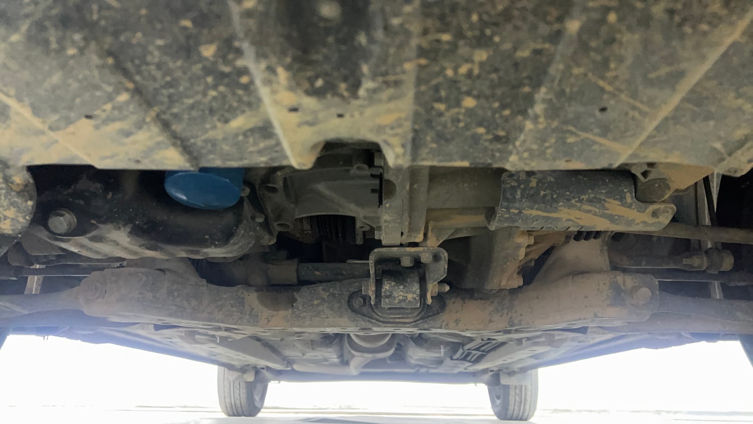 Used 2022 Hyundai Aura SX Plus 1.2 AMT Petrol Petrol Automatic extra FRONT LEFT UNDERBODY VIEW
