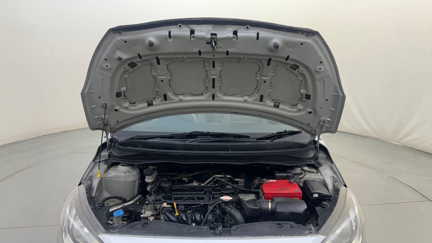Used 2014 Hyundai i20 Sportz 1.2 Petrol Manual engine ENGINE & BONNET OPEN FRONT VIEW