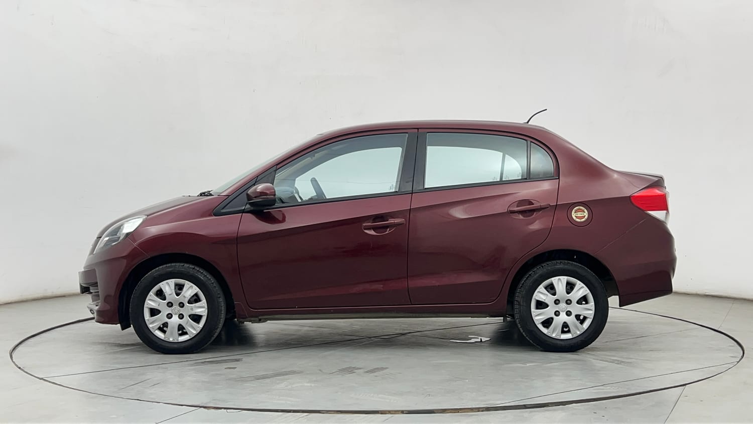 Used 2015 Honda Amaze 1.2 S i-VTEC Petrol Manual exterior LEFT SIDE VIEW