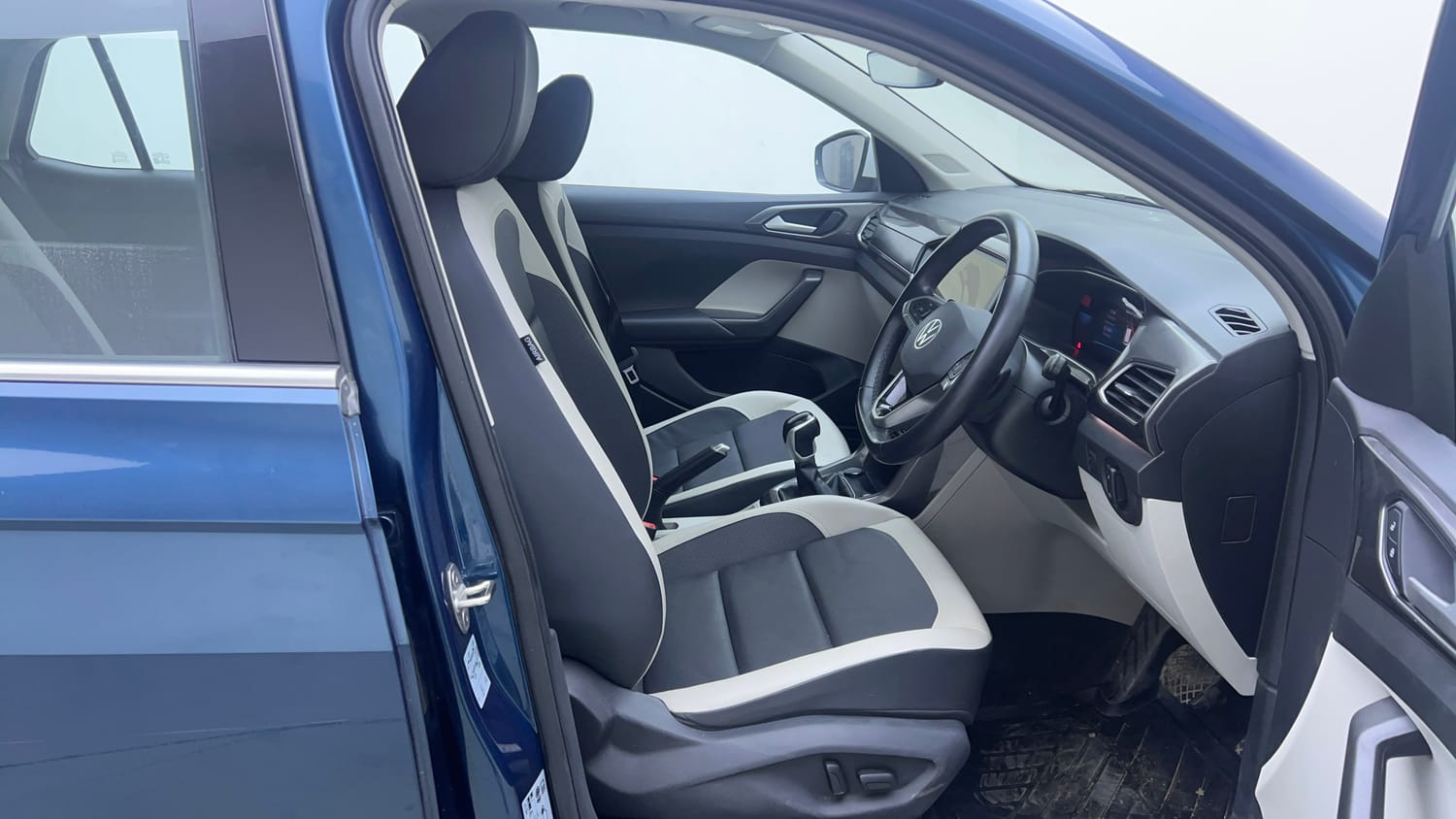 Used 2025 Volkswagen Taigun Topline 1.0 TSI AT Petrol Automatic interior RIGHT SIDE FRONT DOOR CABIN VIEW