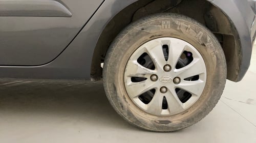 Used 2012 Hyundai i10 Sportz 1.2 Kappa2 Petrol Manual tyres LEFT REAR TYRE RIM VIEW
