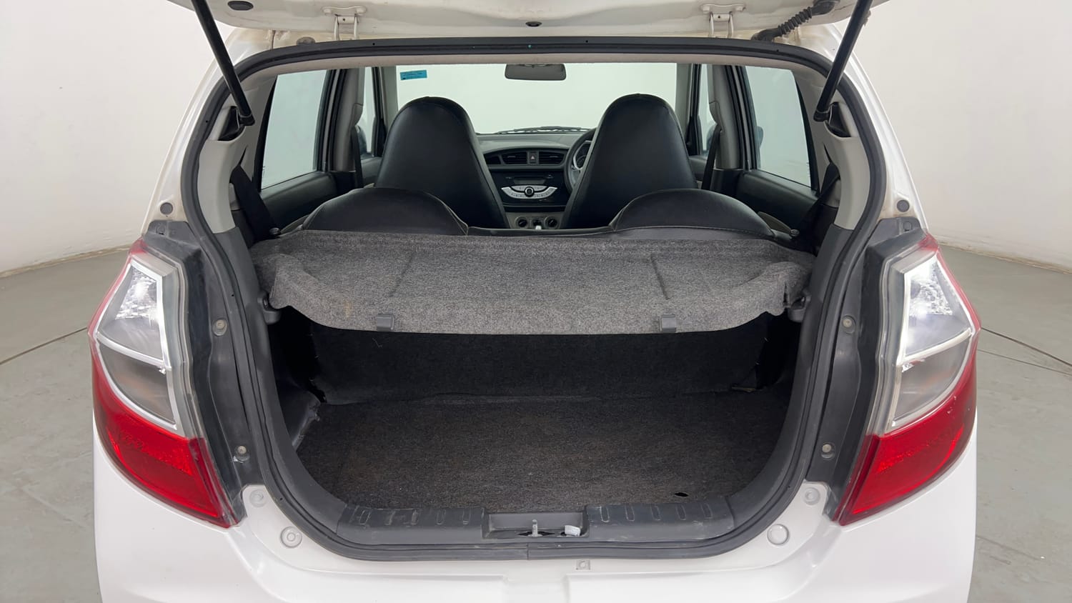 Used 2016 Maruti Suzuki Alto K10 VXi AMT Petrol Automatic interior DICKY INSIDE VIEW