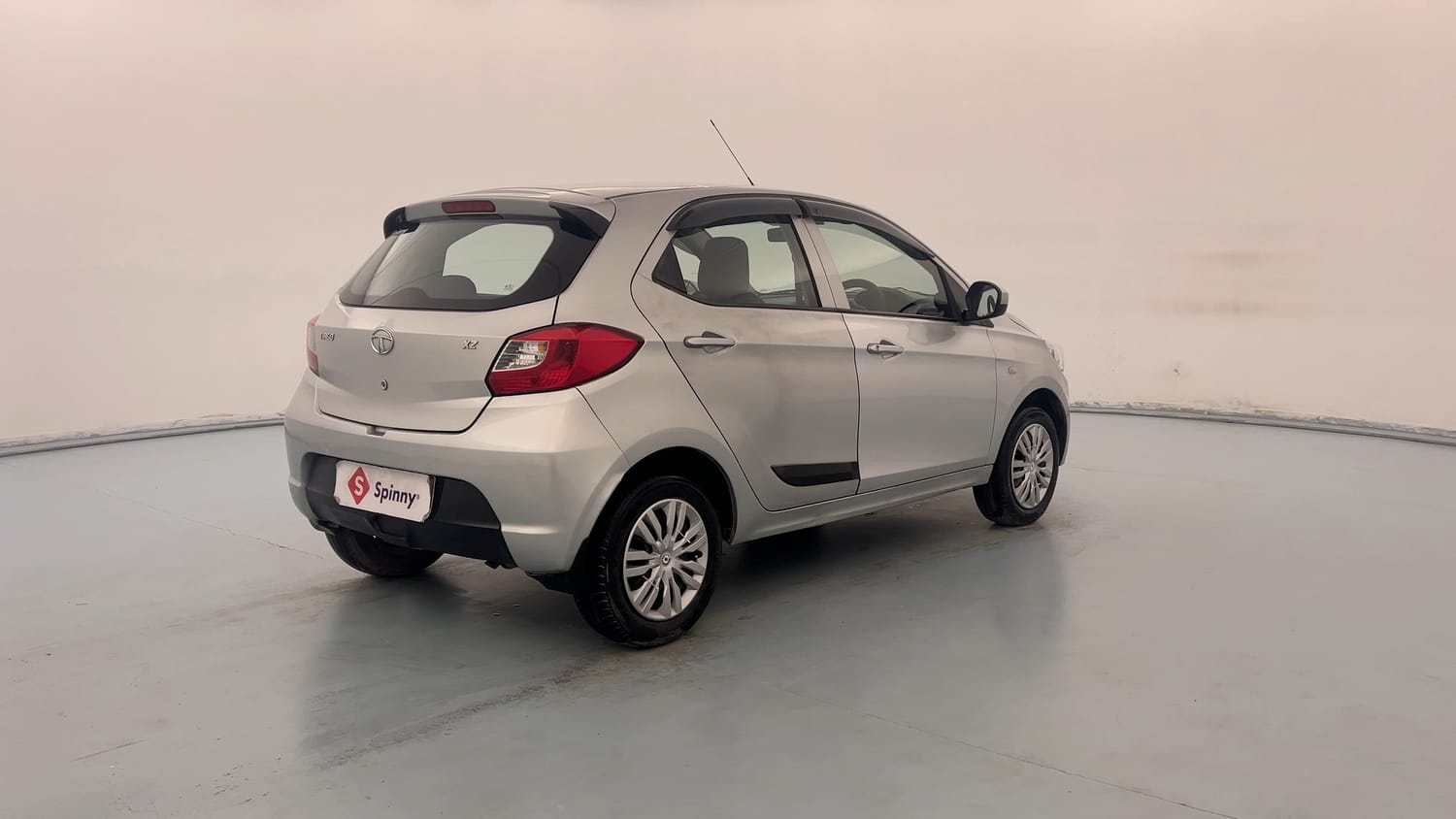 Used 2019 Tata Tiago Revotron XZ w/o Alloy Petrol Manual exterior RIGHT REAR CORNER VIEW