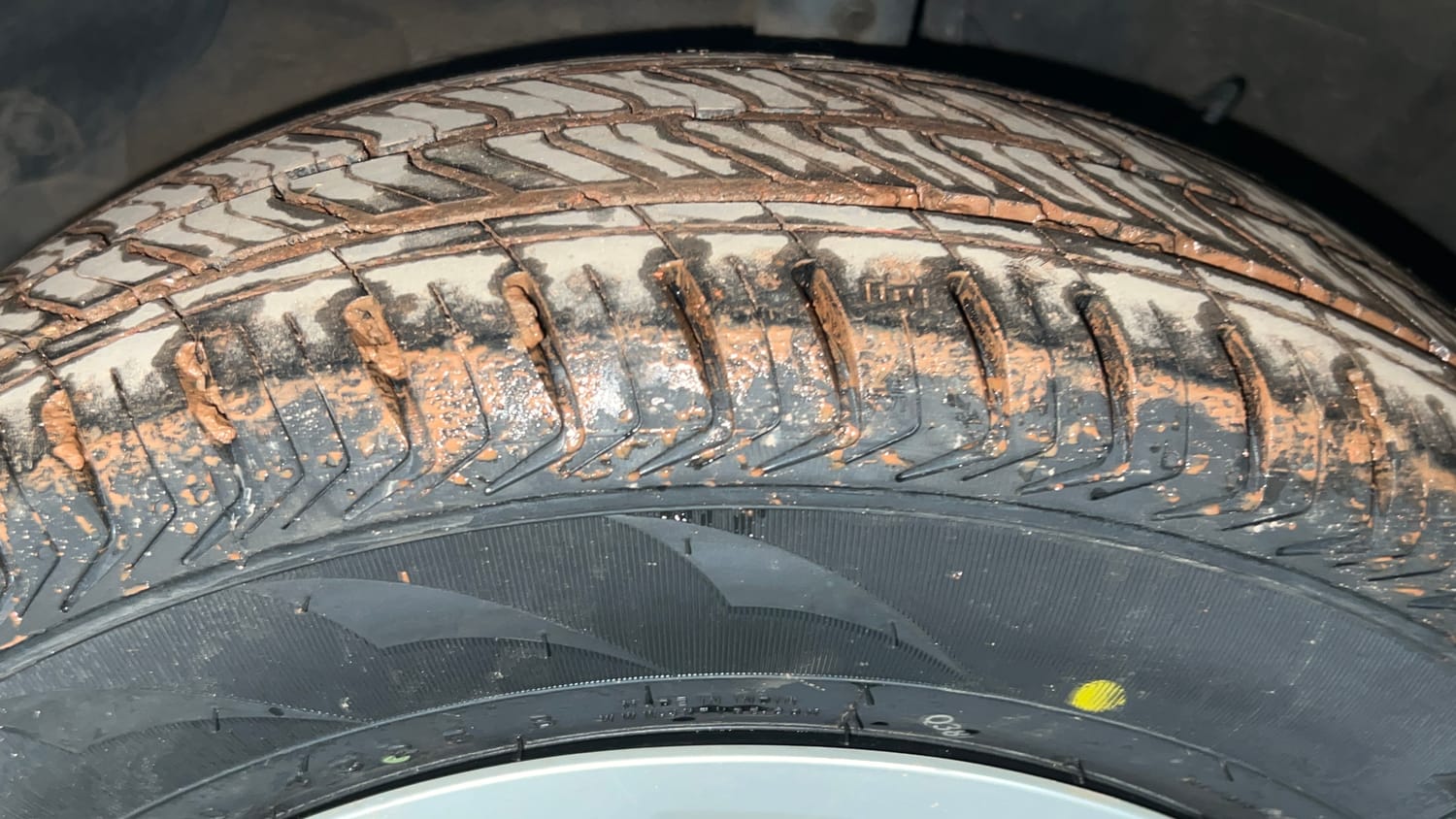Used 2025 Hyundai Grand i10 Nios Magna 1.2 Kappa Petrol Manual tyres LEFT FRONT TYRE TREAD VIEW