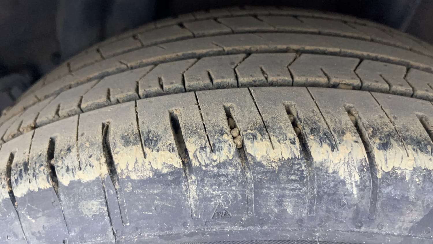 Used 2026 Hyundai Verna 1.5 MPi Petrol IVT HX 6 Petrol Automatic tyres LEFT REAR TYRE TREAD VIEW