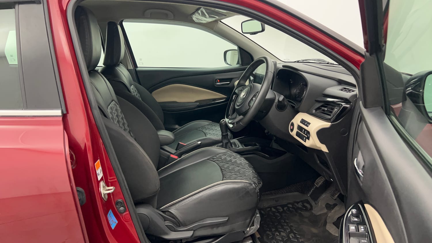 Used 2022 Toyota Glanza V Petrol Manual interior RIGHT SIDE FRONT DOOR CABIN VIEW
