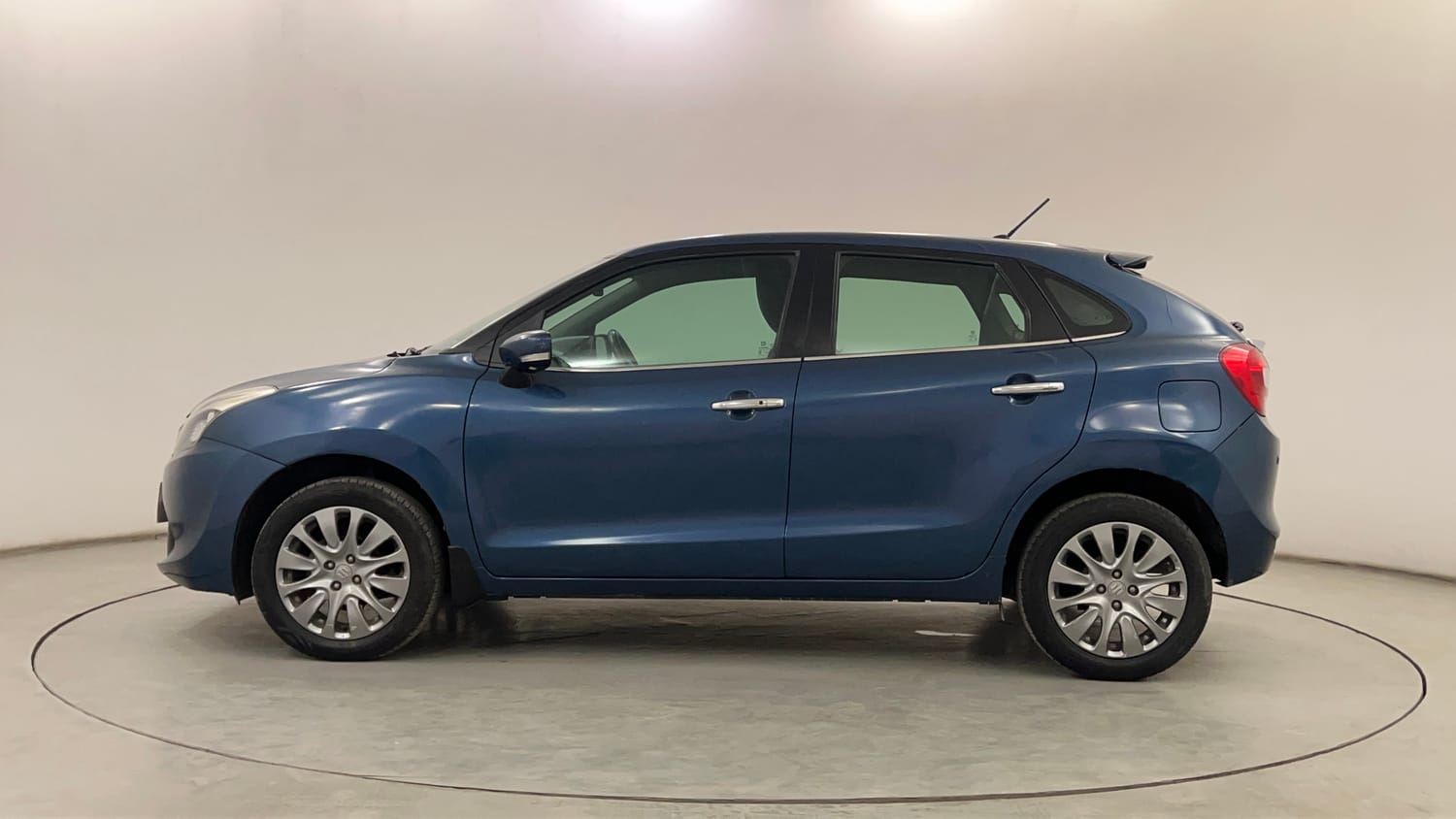 Used 2016 null Petrol Manual exterior LEFT SIDE VIEW