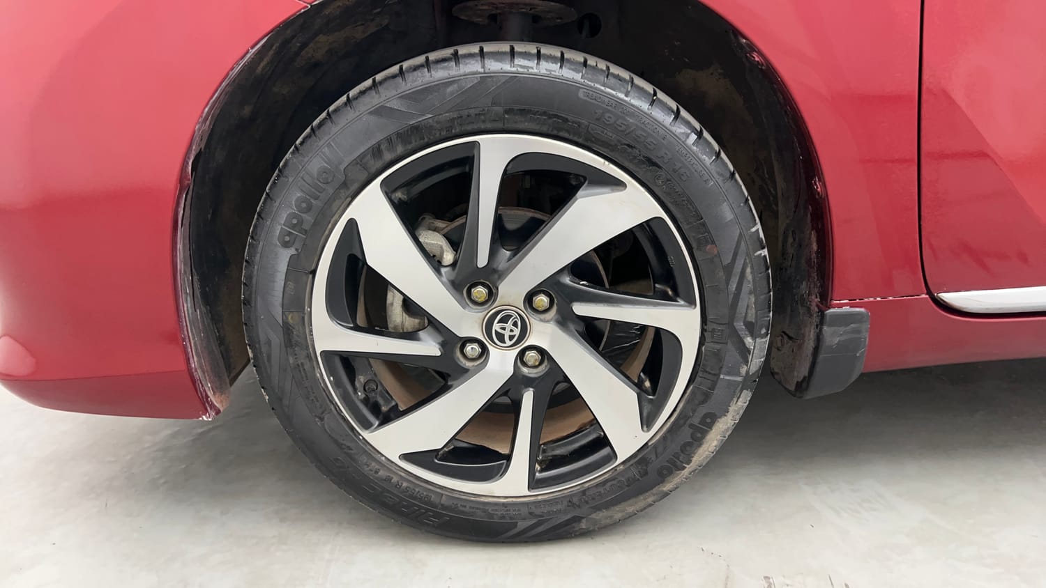 Used 2022 Toyota Glanza V Petrol Manual tyres LEFT FRONT TYRE RIM VIEW