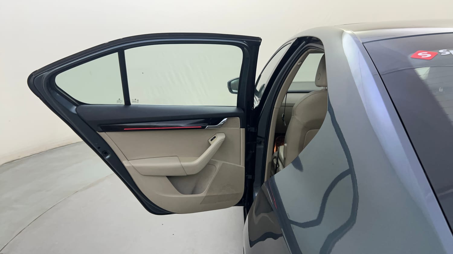 Used 2018 Skoda Octavia 1.8 TSI L&K Petrol Automatic interior LEFT REAR DOOR OPEN VIEW