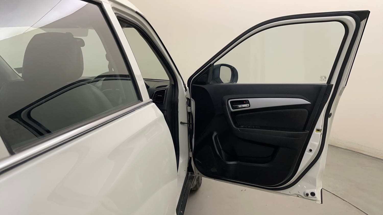 Used 2021 Maruti Suzuki Vitara Brezza ZXi AT SHVS Petrol Automatic interior RIGHT FRONT DOOR OPEN VIEW