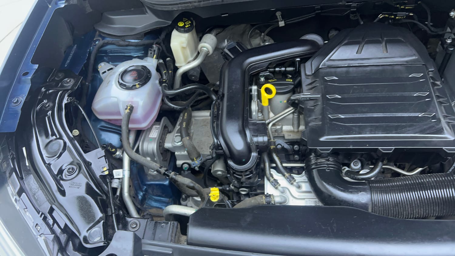 Used 2025 Volkswagen Taigun Topline 1.0 TSI AT Petrol Automatic engine ENGINE RIGHT SIDE VIEW