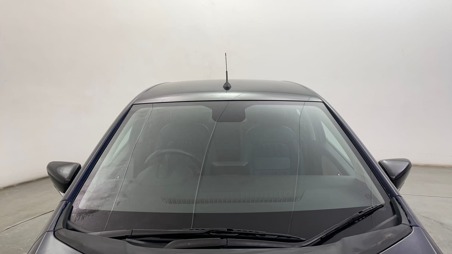 Used 2023 Tata Altroz XZ Plus Petrol Petrol Manual exterior FRONT WINDSHIELD VIEW