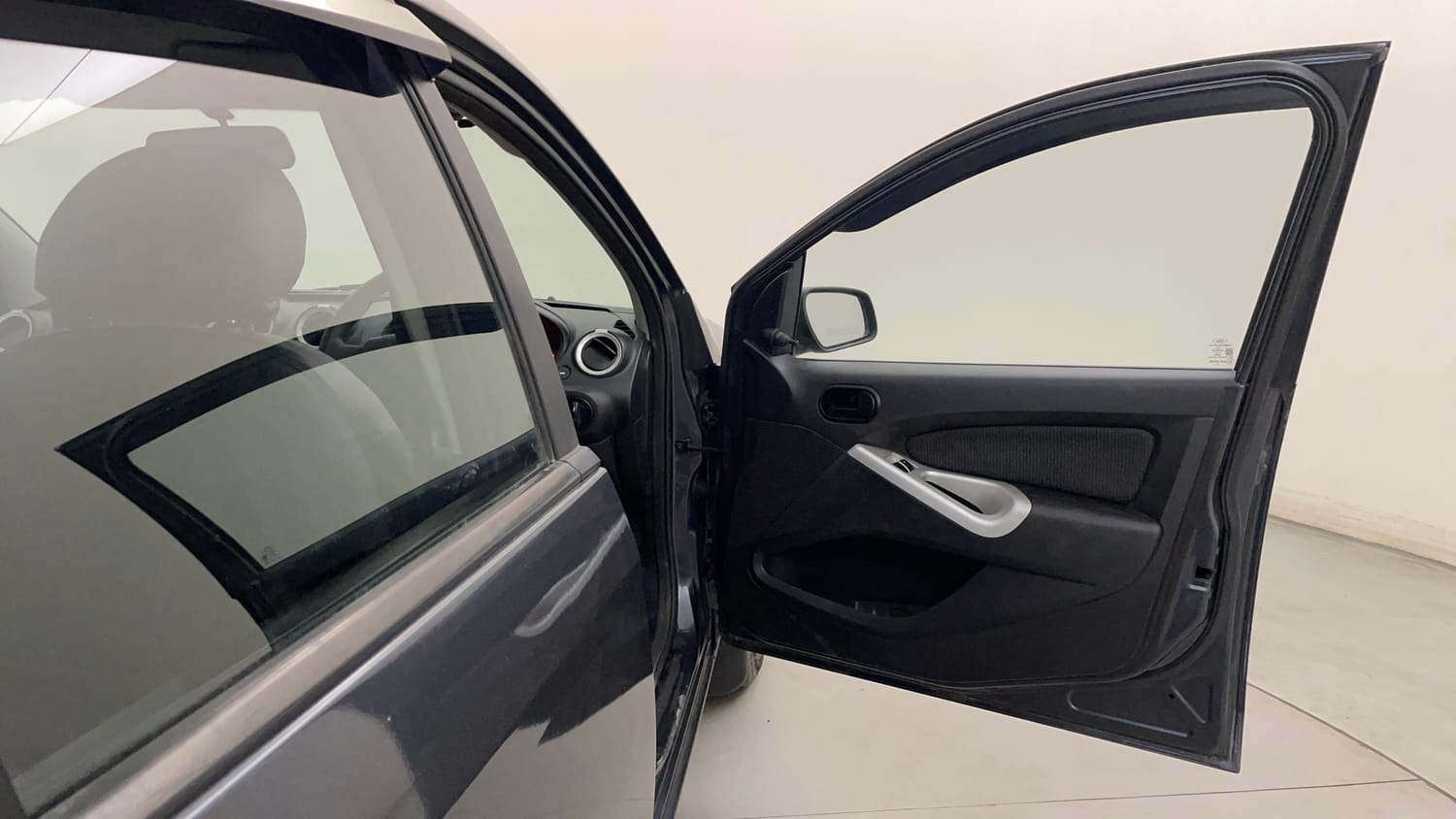 Used 2013 Ford Figo Duratec Petrol ZXI 1.2 Petrol Manual interior RIGHT FRONT DOOR OPEN VIEW