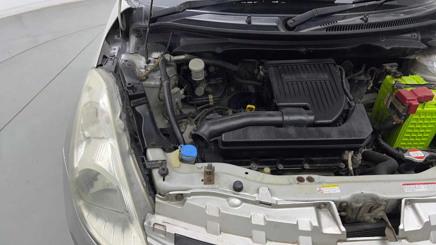 Used 2017 Maruti Suzuki Swift LXi (O) Petrol Manual engine ENGINE RIGHT SIDE VIEW