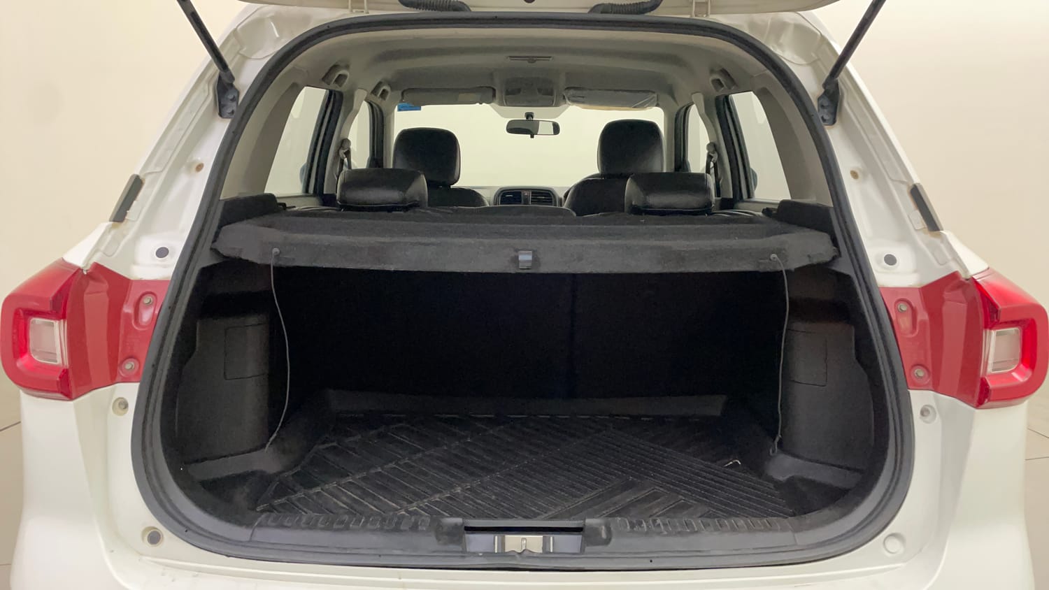 Used 2021 Maruti Suzuki Vitara Brezza ZXi AT SHVS Petrol Automatic interior DICKY INSIDE VIEW