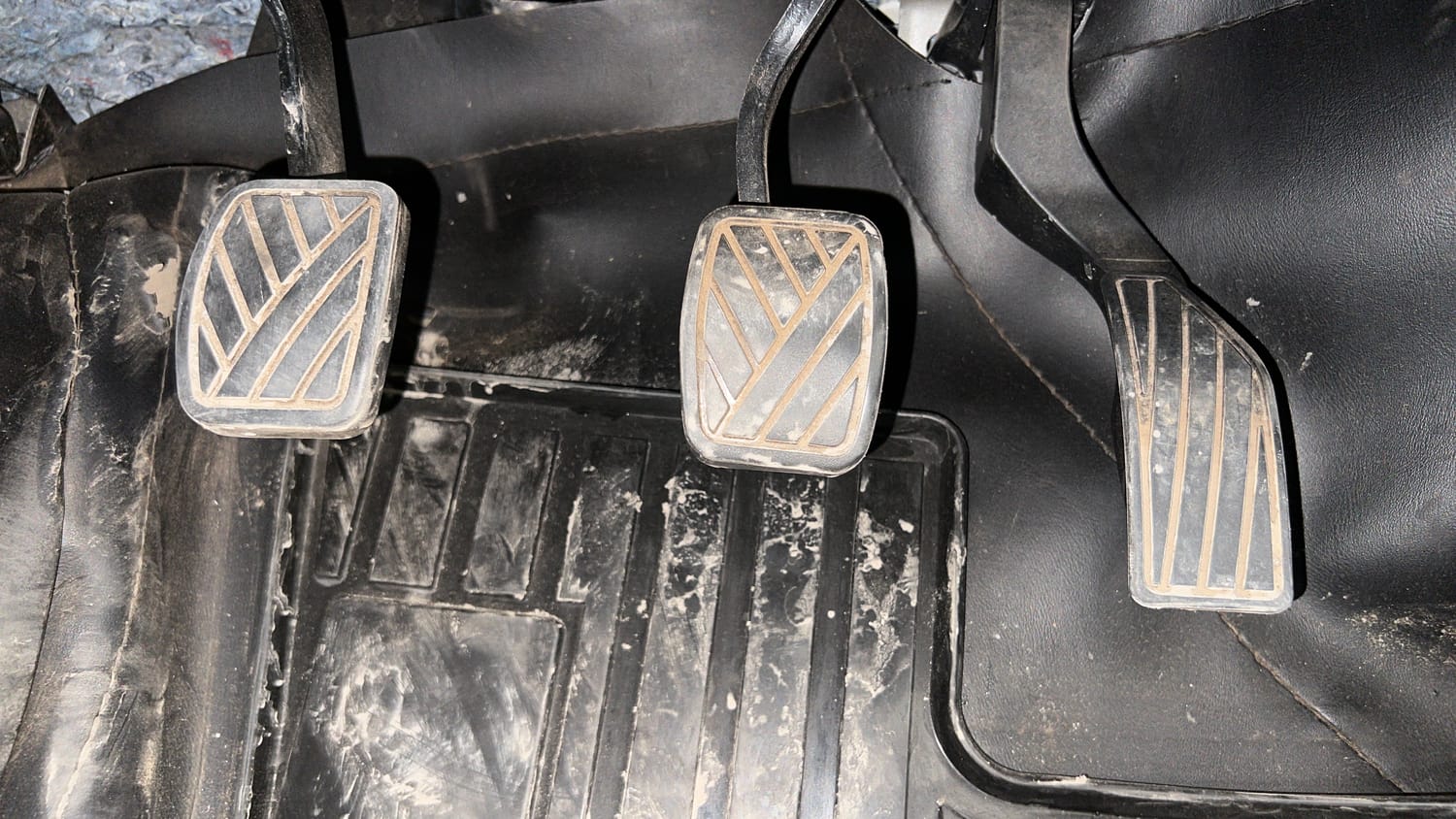 Used 2022 maruti-suzuki Vitara Brezza LXi Petrol Manual interior PEDALS VIEW