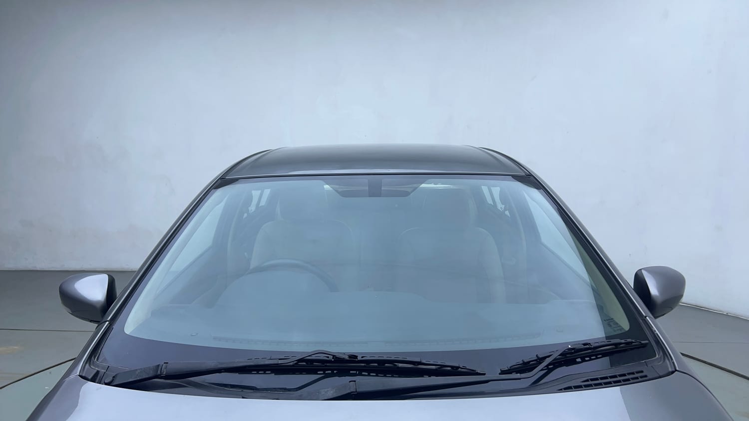 Used 2017 Maruti Suzuki Ciaz Alpha 1.4 AT Petrol Automatic exterior FRONT WINDSHIELD VIEW