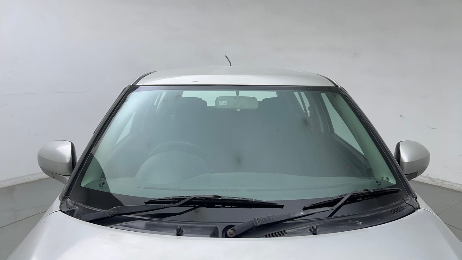 Used 2017 Maruti Suzuki Swift LXi (O) Petrol Manual exterior FRONT WINDSHIELD VIEW