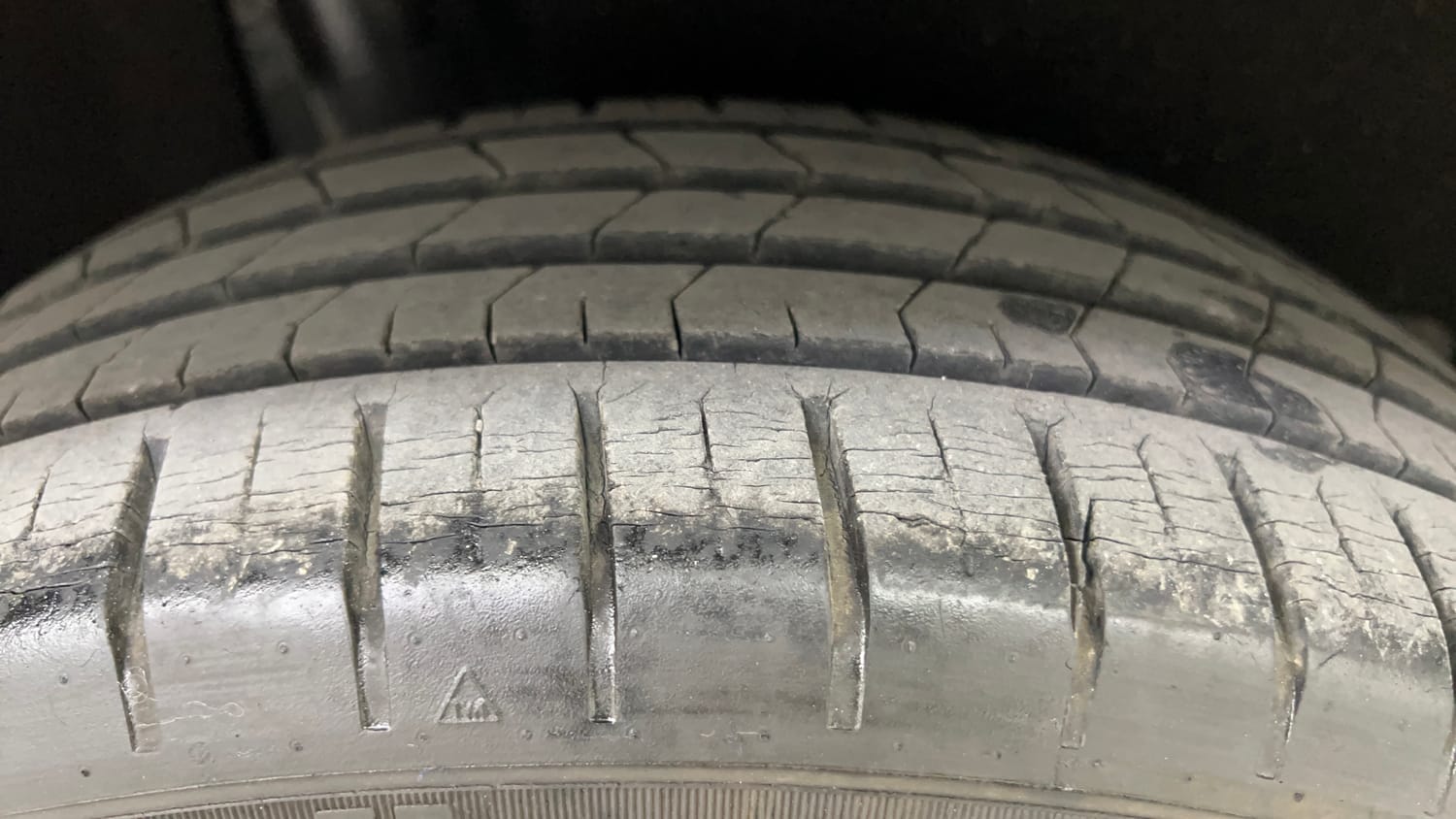Used 2017 Maruti Suzuki Baleno RS 1.0 Petrol Manual tyres RIGHT REAR TYRE TREAD VIEW