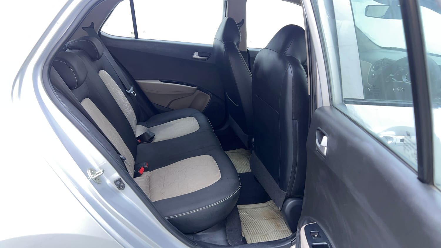 Used 2015 Hyundai Grand i10 Asta AT 1.2 Kappa VTVT Petrol Automatic interior RIGHT SIDE REAR DOOR CABIN VIEW