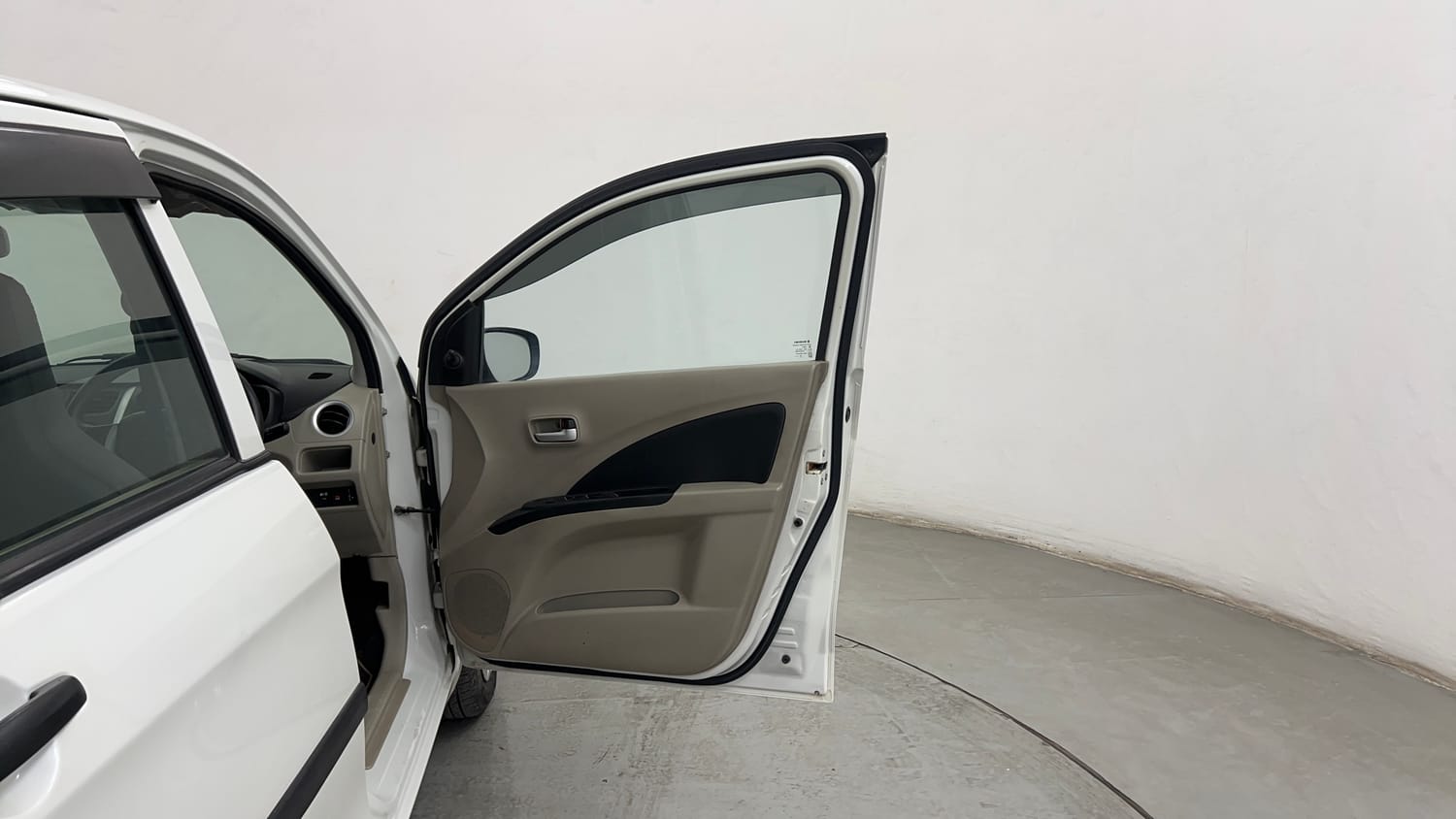 Used 2016 Maruti Suzuki Celerio VXi CNG Cng Manual interior RIGHT FRONT DOOR OPEN VIEW