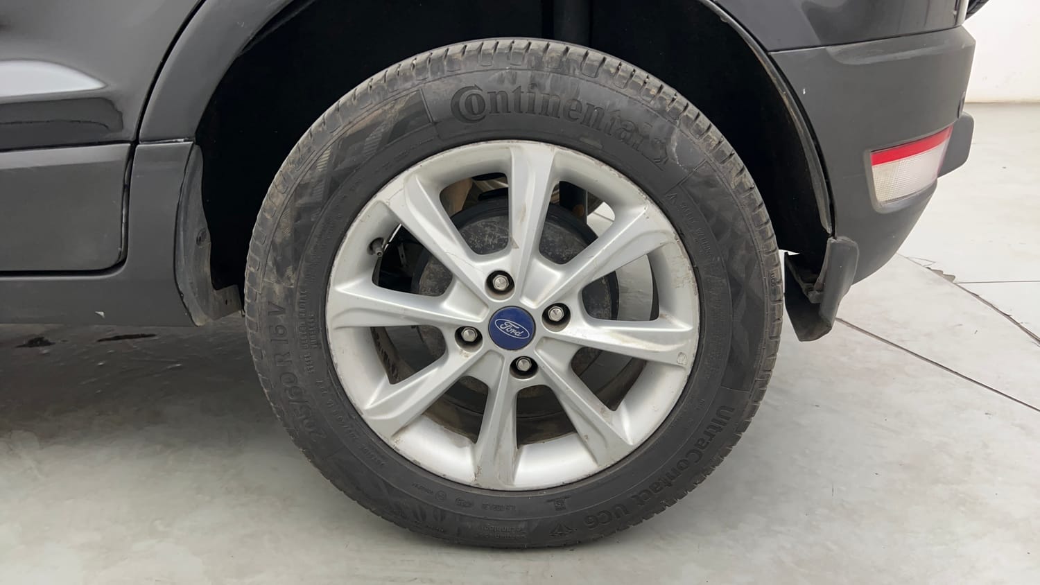 Used 2019 Ford EcoSport Titanium 1.5L TDCi Diesel Manual tyres LEFT REAR TYRE RIM VIEW