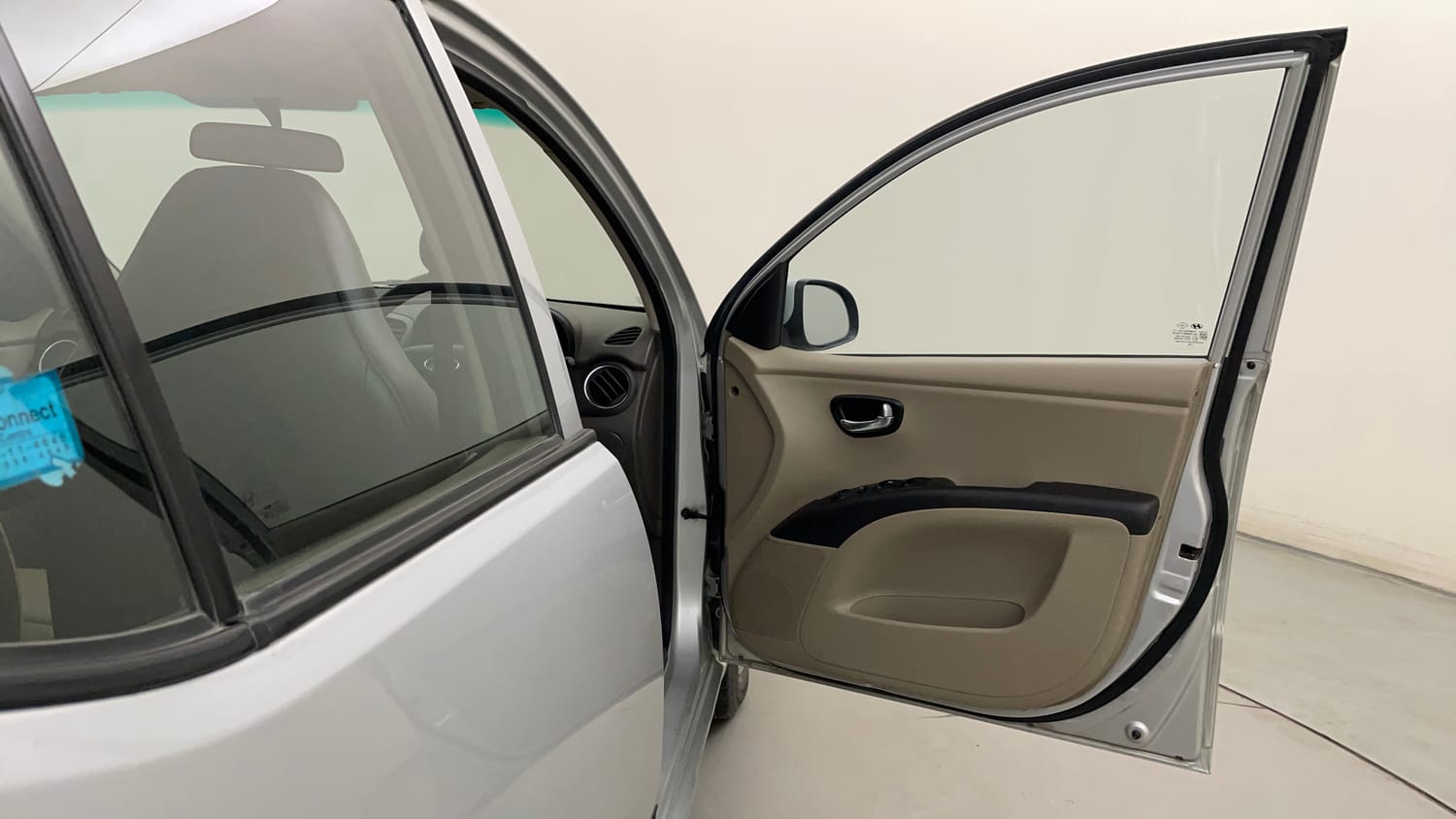 Used 2013 Hyundai i10 Magna 1.2 Kappa2 Petrol Manual interior RIGHT FRONT DOOR OPEN VIEW